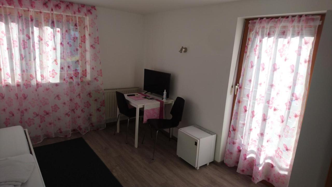 Gasthaus Krone Ubersaxen Extérieur photo