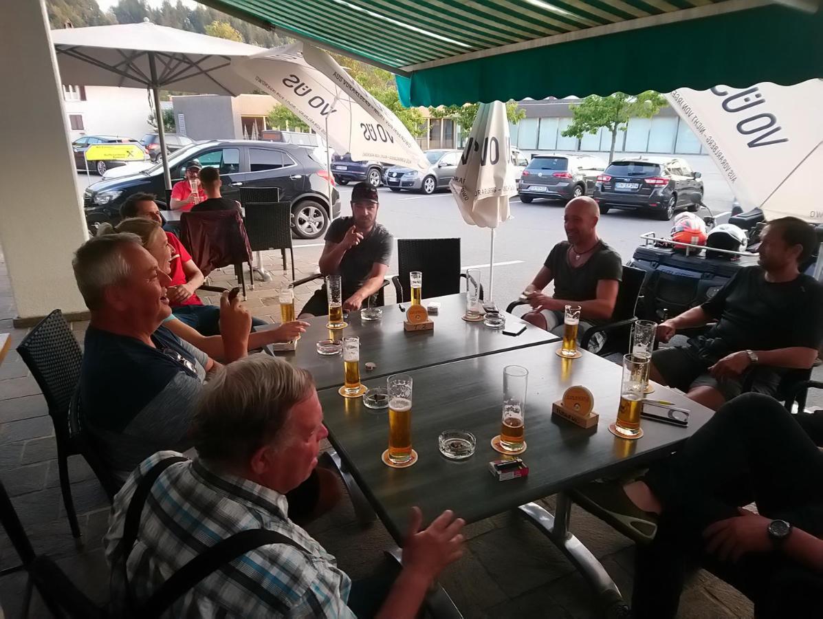Gasthaus Krone Ubersaxen Extérieur photo