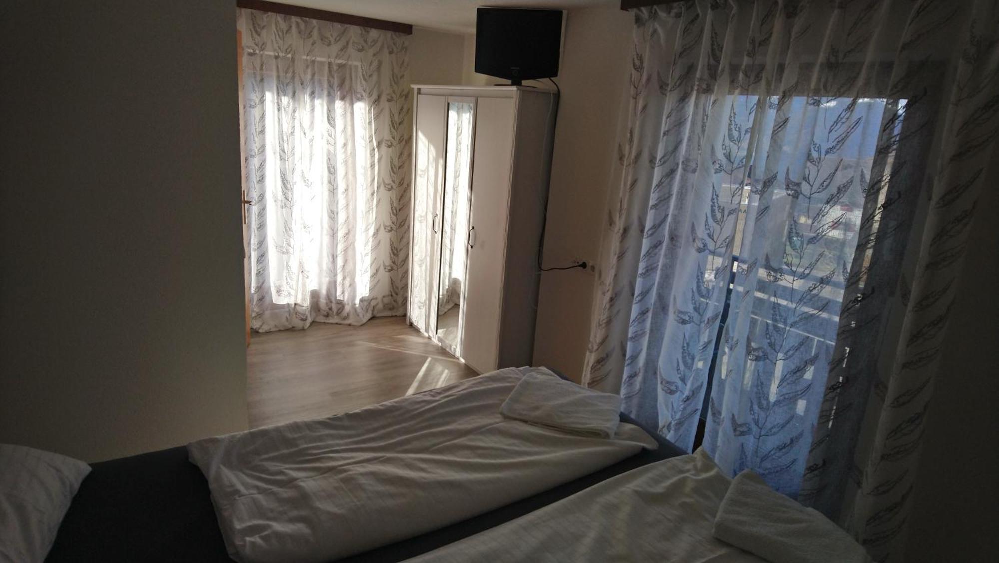 Gasthaus Krone Ubersaxen Chambre photo
